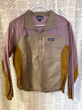 Patagonia Women’s Half Zip Shell Pullover, Medium. Like NEW.